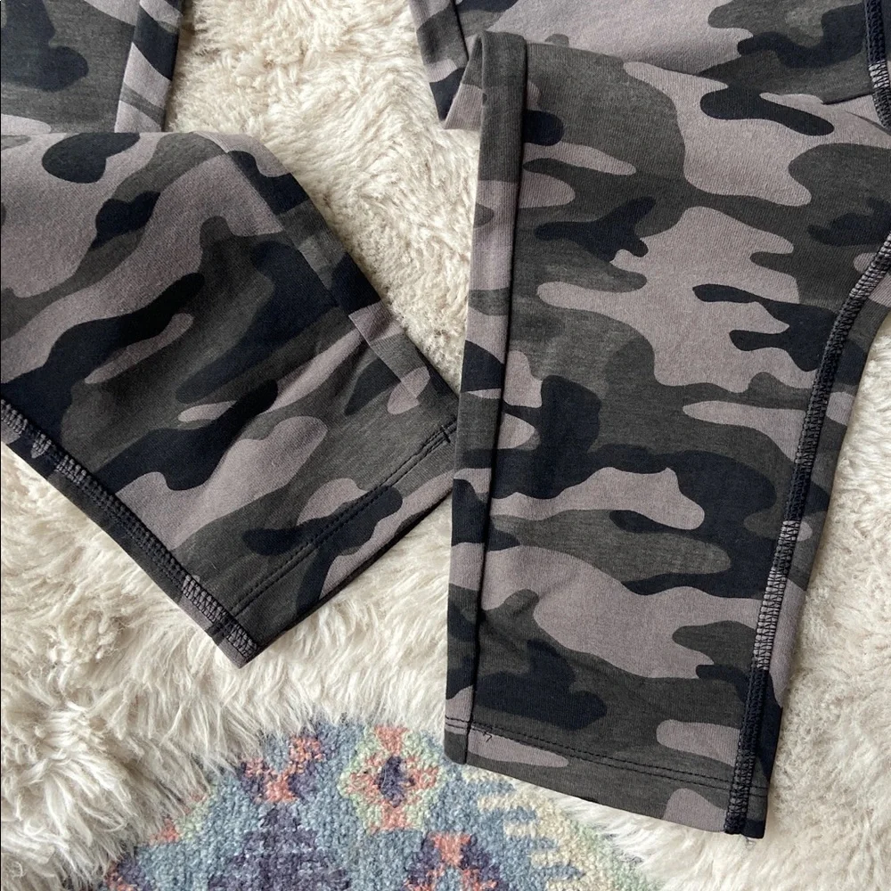 Gap Fit boys grey & black camo jogger sweat pant athletic sporty kids XL 12